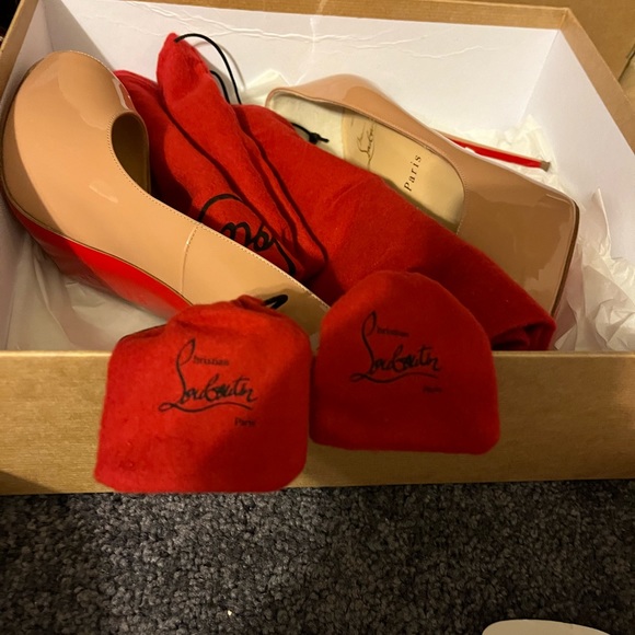 Christian L. Size 8 never worn - Picture 4 of 6